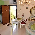 Queen's Luxurious House Gallipoli
