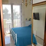 Alojamento de Acomodação e Pequeno-almoço Queen's Luxurious House