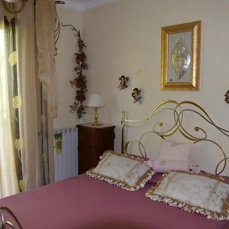 Queen's Luxurious House Alojamento de Acomodação e Pequeno-almoço Gallipoli