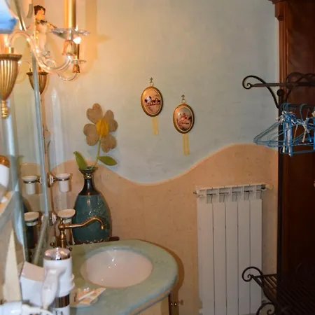 Queen's Luxurious House Bed and breakfast Gallipoli