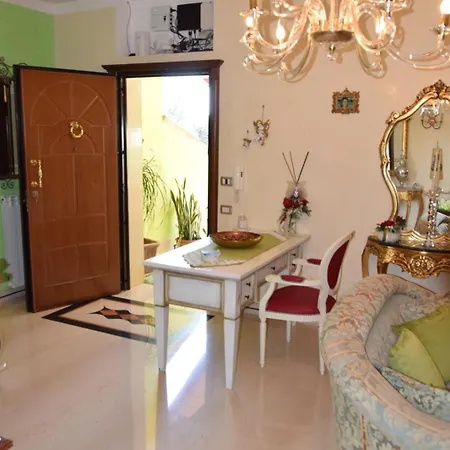 Queen's Luxurious House Gallipoli