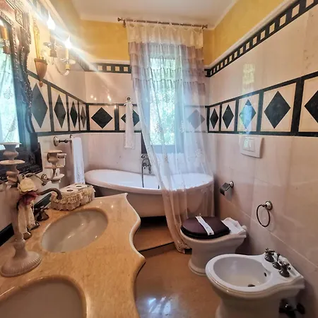 Bed & Breakfast Queen's Luxurious House *