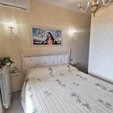 Queen's Luxurious House Gallipoli