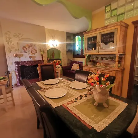 Queen's Luxurious House Gallipoli