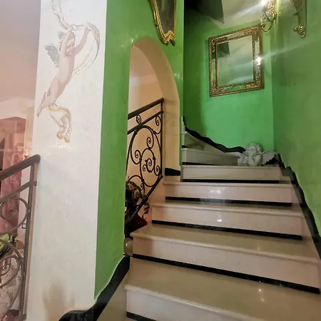 Queen's Luxurious House Gallipoli