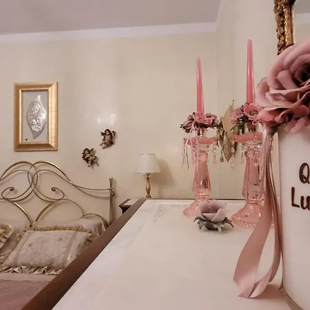Queen's Luxurious House *